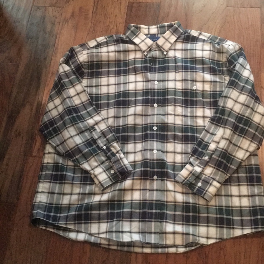 Men’s XXL plaid dress shirt